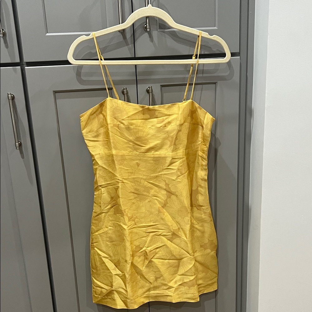 Realisation Par Yellow Dress